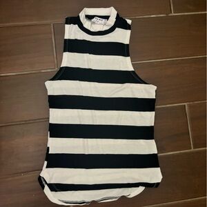 Frame Tank Top Sz M